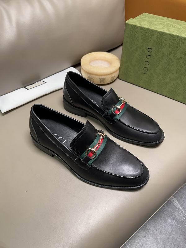 Gucci Men's Shoes 940